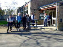 WestonSpring09Walkers3.jpg (117134 bytes)