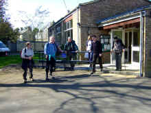 WestonSpring09walkers2.jpg (117174 bytes)